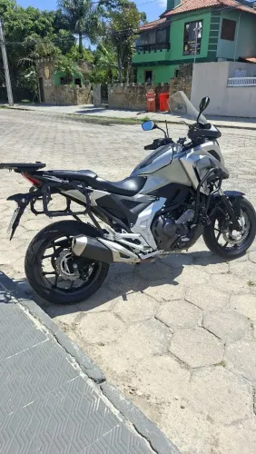 ONc 750x DCT único dono.