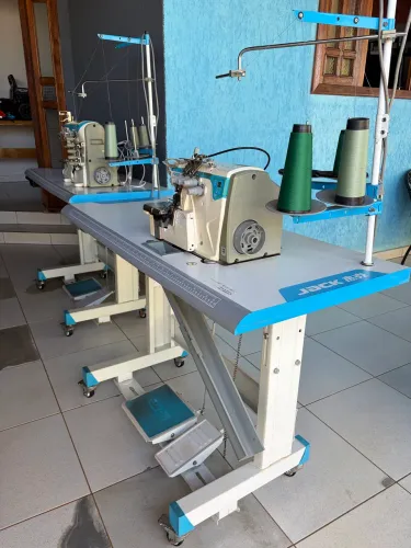Maquina de costura jack