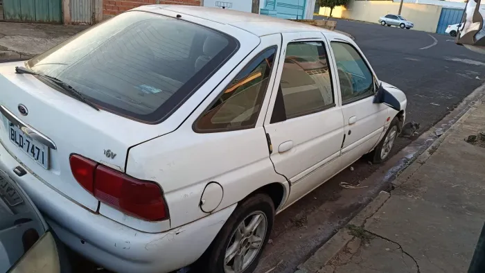 Ford Escort GLX 1.8i 16V 4P 1998