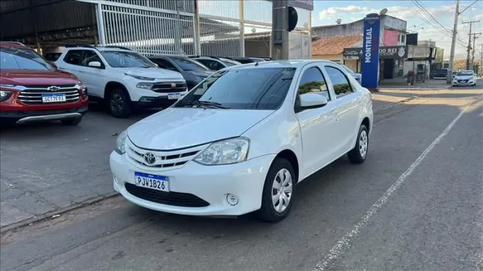 Toyota Etios X Sedan 1.5 Flex 16V 4P Mec. 2016