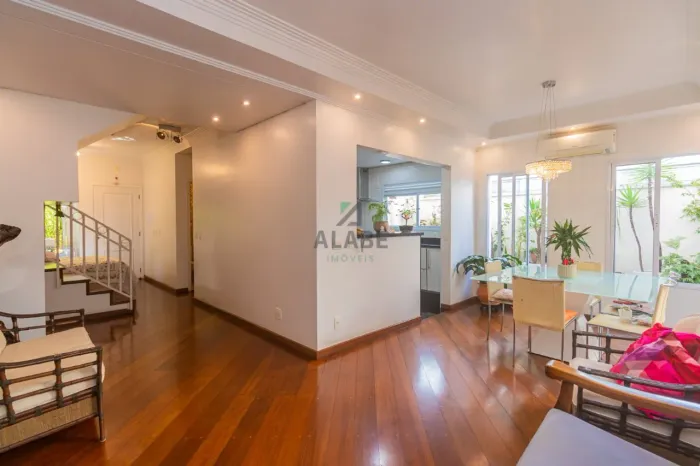 Casa no condomínio Condominio Villagio Della Hípica para venda com 3 quartos, sendo 3 suít
