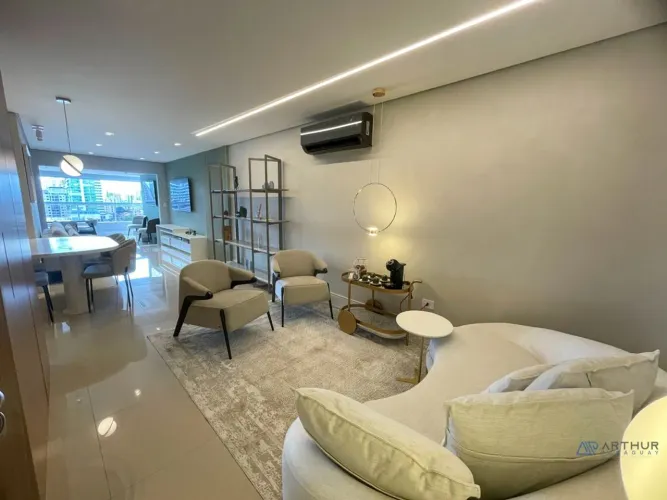 Apartamento à venda 3 dormitórios - Vista Livre - Mobiliado - Canto do Forte