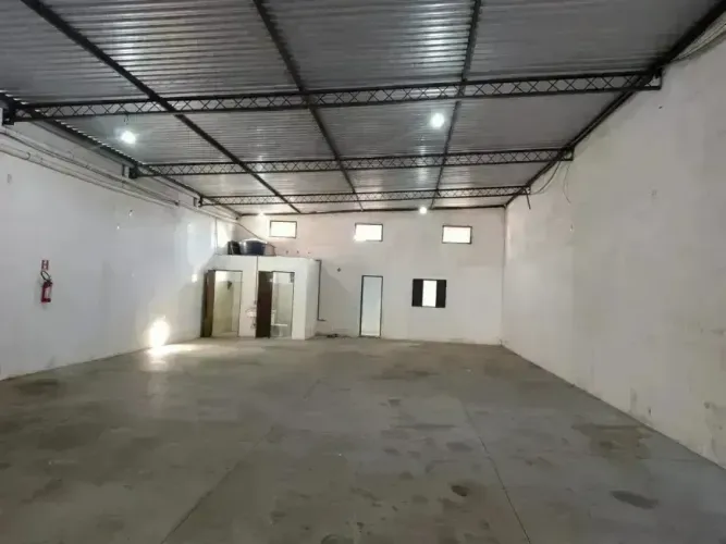 Imóvel para aluguel tem 250 metros quadrados em Jardim Diamante - São José dos Campos - SP