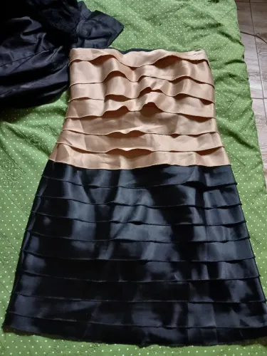 Lote de vestidos de festas curtos e médios
