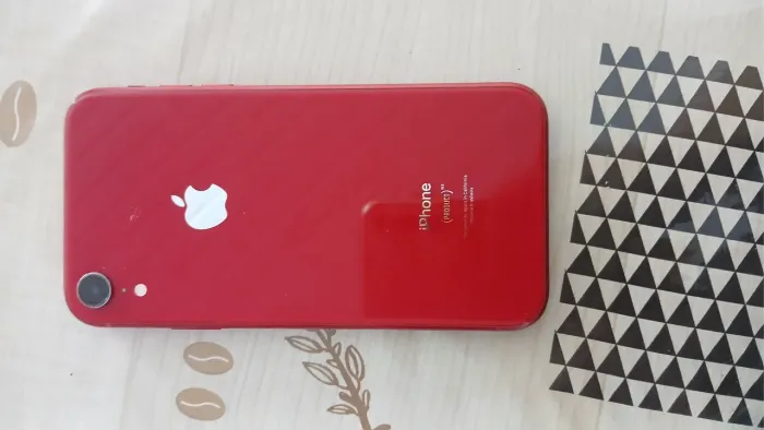 iPhone XR 64GB Vermelho Original com Caixa - R$ 500