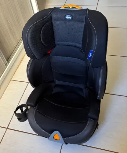 Cadeira para Auto Chicco 9 a 36 kg - Excelente Estado | Porta-Copos | Ajuste de Altura