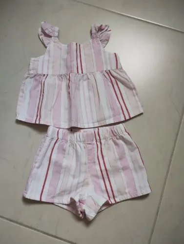 Lindo conjunto para bebê