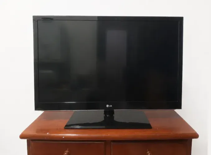 TV LG 42 polegadas (não é smart)