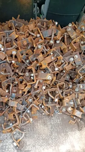 Vende-se abraçadeiras  para andaimes 5,00 a unidade .