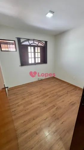 IMOBILIÁRIA LOPES B2EBVENDE EXCELENTE CASA DUPLEX - ESTILO COLONIAL - VILA VALQUEIRE - VAL