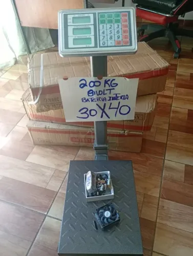 Balança de Plataforma 200kg 40x30cm Led Eletrônica Digital Hanabi TCS-K1 Cor Preto