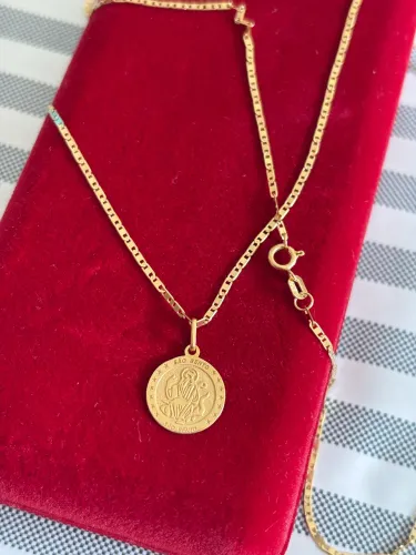 Corrente Piastrini Ouro18k pingente São Bento 