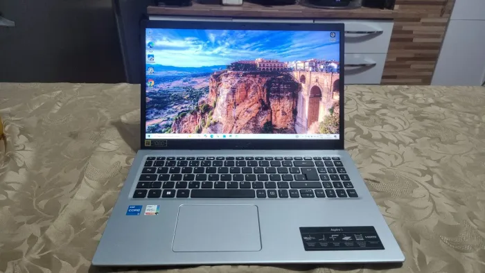 Notebook Acer aspire 5 /i5 (R$ 2200)