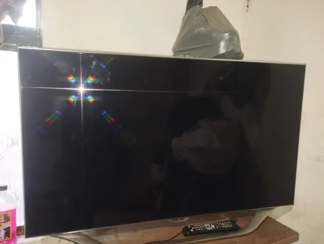Vendo tv 47 polegadas smart *