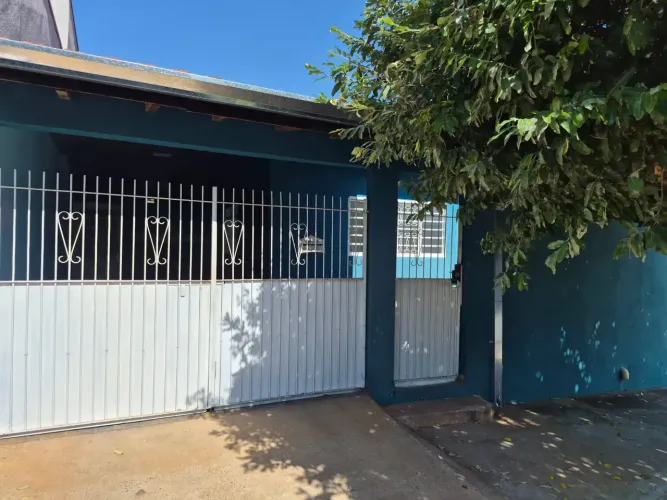 LOCAÇÃO - CASA - VILA IPIRANGA - 03 DORMITORIOS E 02 VAGAS DE GARAGEM