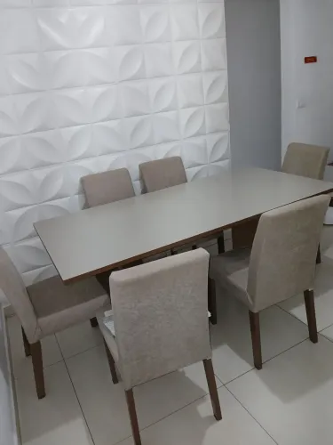 Mesa com 6 cadeiras