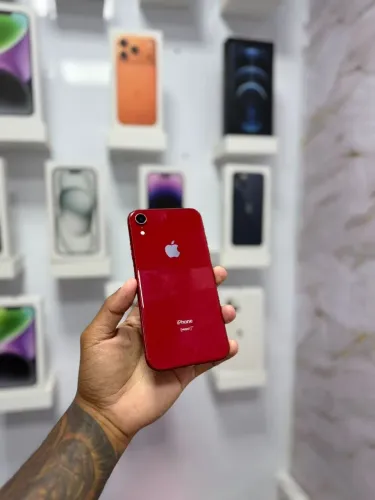 IPHONE XR 64GB RED<br>R$ 799,00