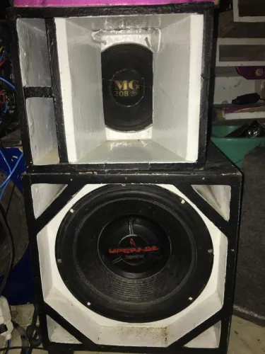Vendo grave e médio na caixa funcionando perfeitamente não faço troca