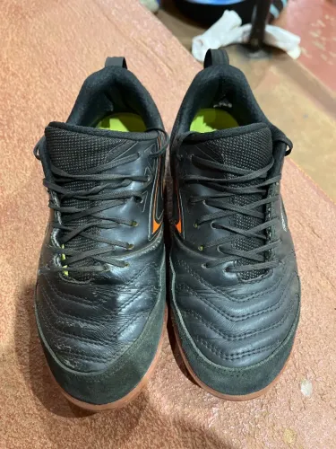 Tênis de futsal