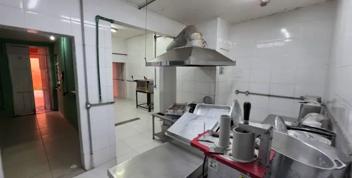 IMÓVEL COMERCIAL/RESIDENCIAL NO BENFICA , EM FORTALEZA, COM EXCELENTE LOCALIZAÇÃO, ~350m²
