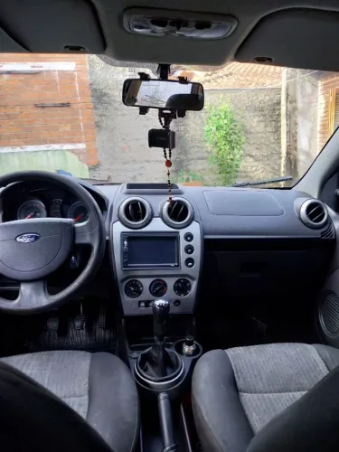 Ford Fiesta Sed. 1.6 8V Flex 4P 2013