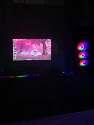 PC Gamer Ryzen 5 4600G 16GB RAM A520M Gabinete RGB