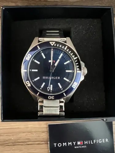 Relogio Tommy Hilfiger 44mm