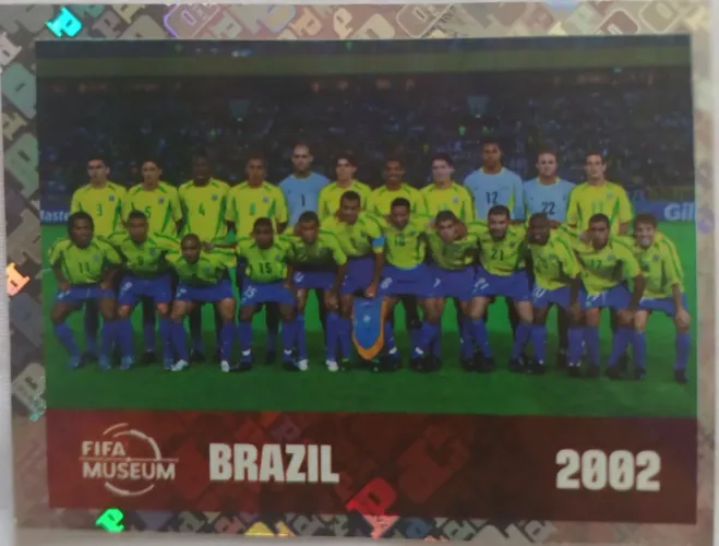 Figurinha holografica da seleção brasileira 2002 - prata