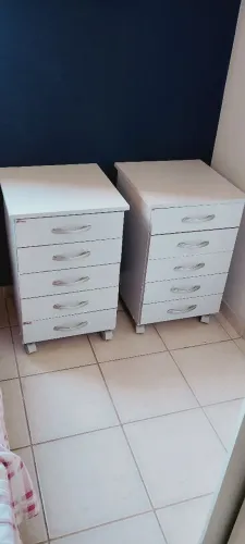 Dois Gabinetes para escritório