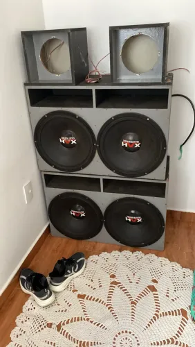 Som automotivo 4 hvx 650 r m s 15 polegadas