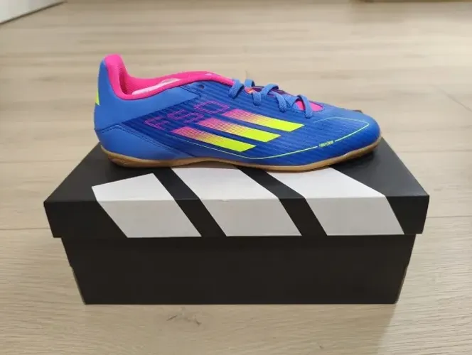 Chuteira futsal Adidas F50 Club - (Tam 40)