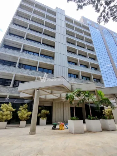 Conjunto de salas no Edifício Medical Center, no bairro Vila Itapura em Campinas.