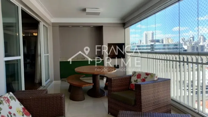 Apartamento mobiliado para locação na Barra Funda