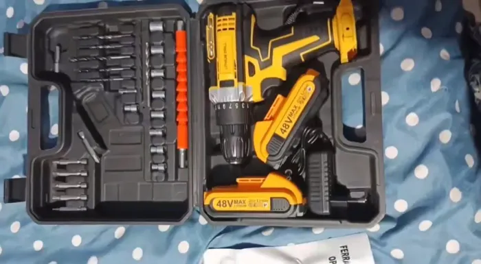 Furadeira Parafusadeira Sem Fio 48V com 2 Baterias + Kit de Acessórios