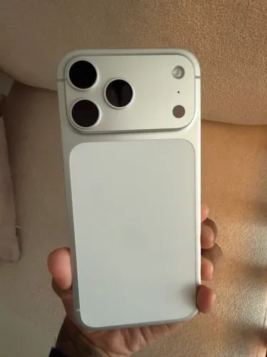 Iphone 17 pro max branco