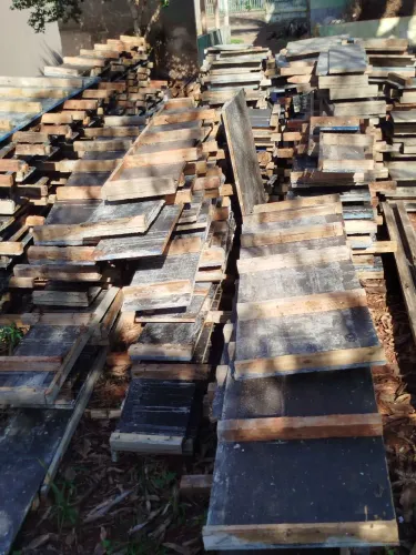 Vendo formas de caixarias Madeirite plastificado usado.