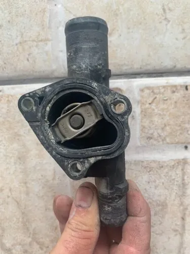 carcaça valvula termostatica motor renault clio original