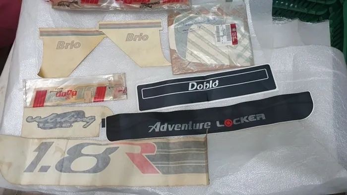 Fiat uno palio Siena doblo embl3mas adesivos novos originais