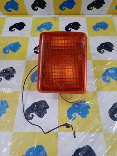 Lente Pisca Seta Dianteira Direita L.d Kombi Arteb Original Cod 2119531625