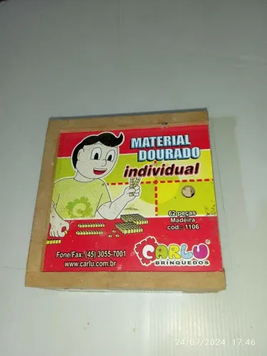 Material Dourado individual em madeira 62 peças