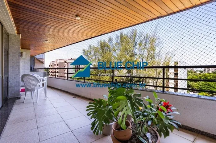 Cobertura à Venda no Condomínio Park Palace - 05 quartos com 422m² por R$4.500.000,00