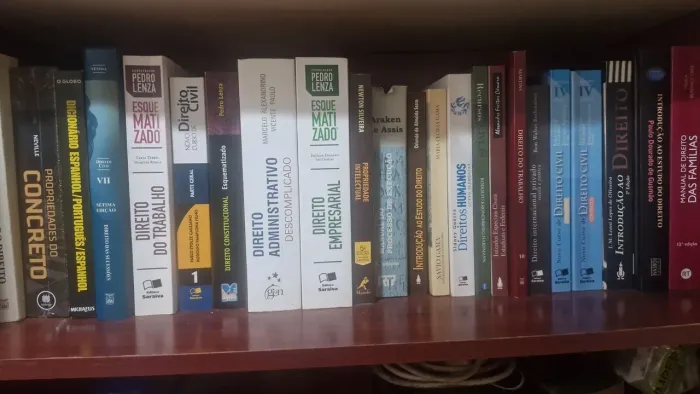 Livros Jurídicos - Venda em lote ou individual. A partir de 10,00.