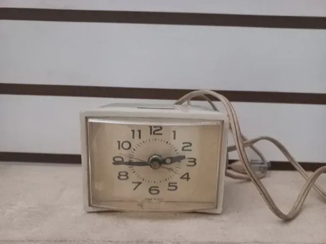 Despertador antigo General Electric 110v 
