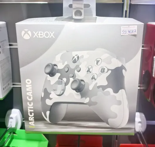 Promoção Controle Xbox Series S/X Artic Camo Novo( ACEITO CREDISHOP)