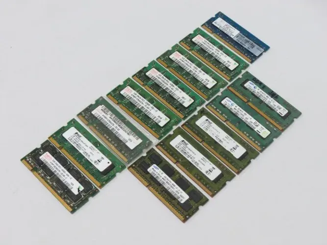 Lote Com 12 Pentes De Memória Para Notebook De 1gb E 2gb