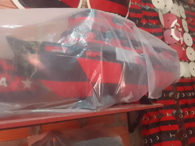 Navio Decorativo - Vermelho e Preto