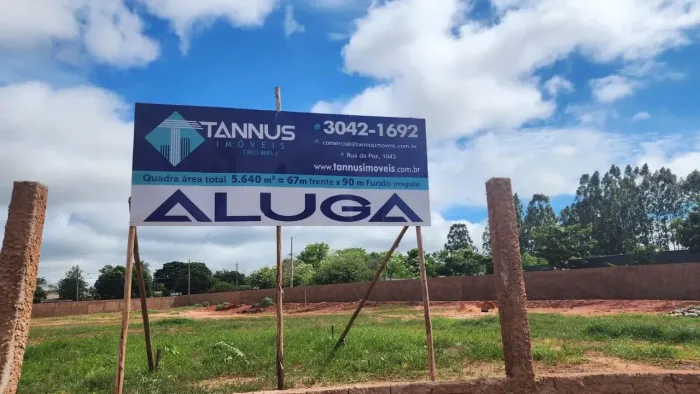 QUADRA 155 - LOTE 10A - ÁREA TOTAL = 5.640 m2. sendo 67 metros de frente por 90 metros fun