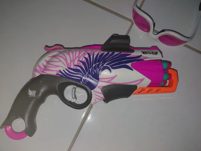Lançador de dardos Nerf Rebelle feminina, com suporte e óculos 