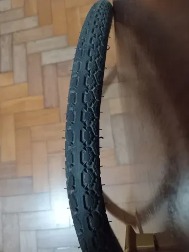 Pneu para bikes aro 26 bom estado no centro de Poa-RS 