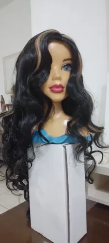 Peruca Cor Preta com Mecha Loira